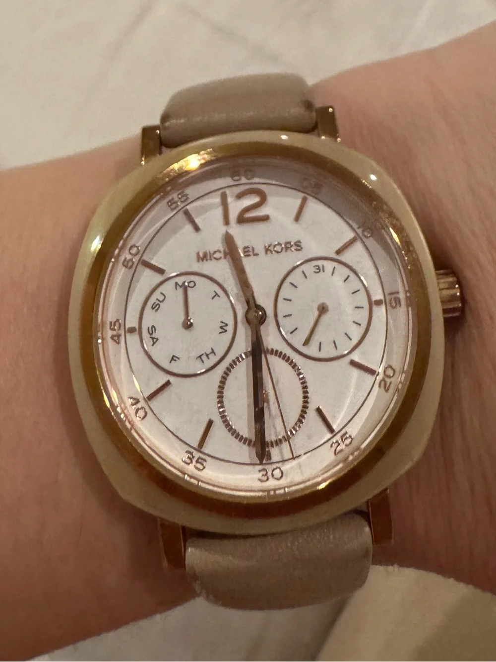 Michael Kors Rose Gold Case Watch with Beige Leather Strap